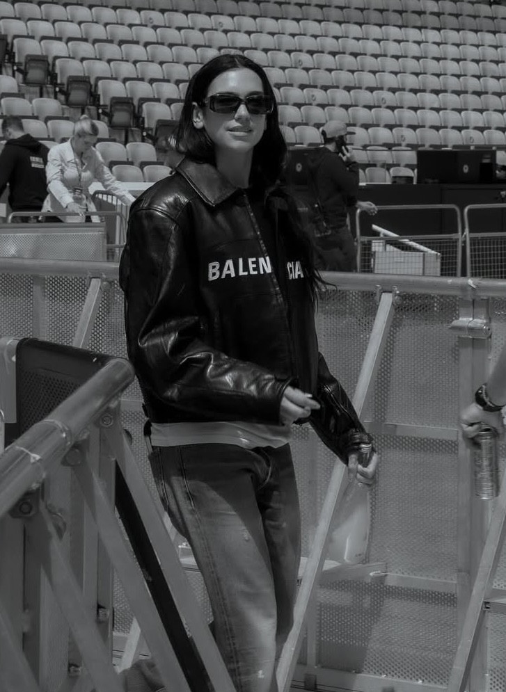 DUA LIPA